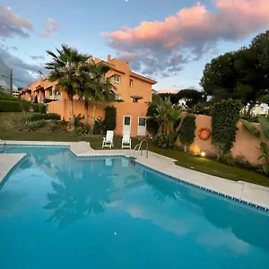 Homestay Deluxe In Royal Cabopino Townhouse, Marbella